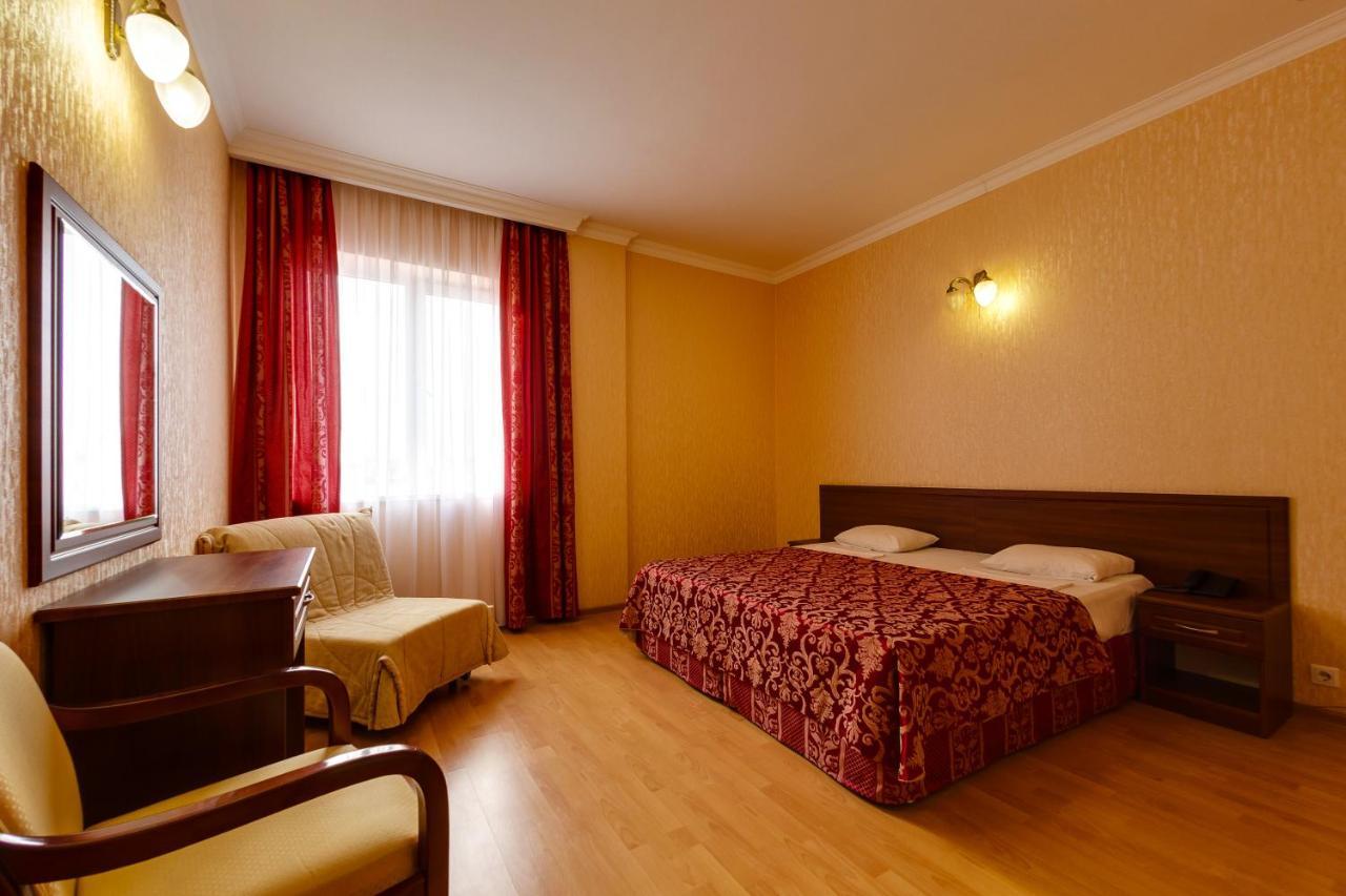 Vizit Hotel Krasznodar Kültér fotó